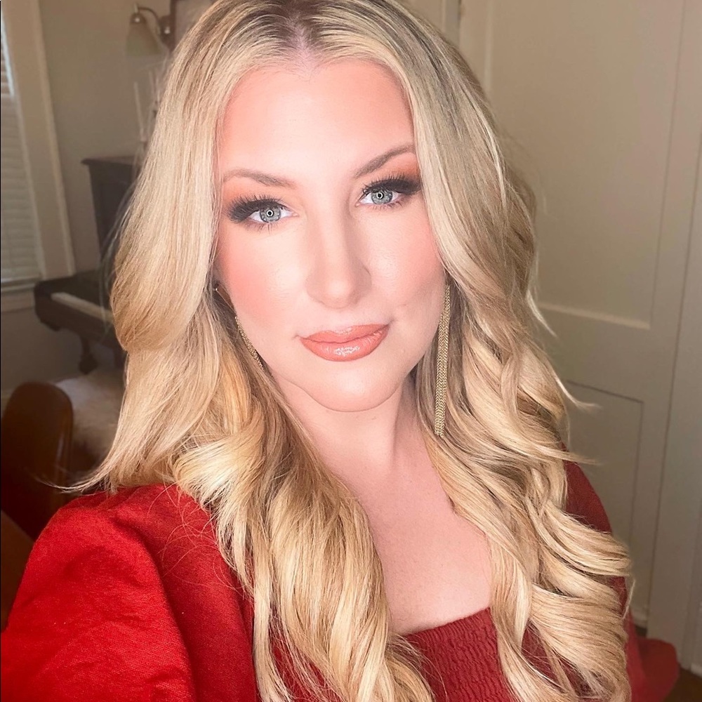 Meet your Posher, Ellie